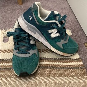 New balance tennis shoe